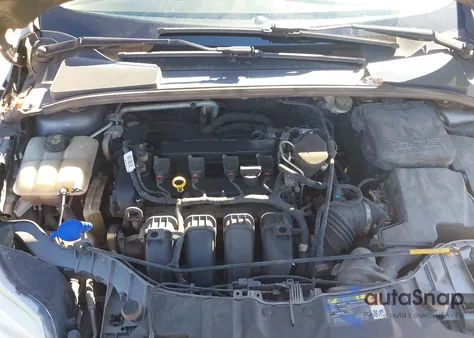 2014 Ford Focus Se z USA, uszkodzony, nr VIN 1FADP3K27EL192803